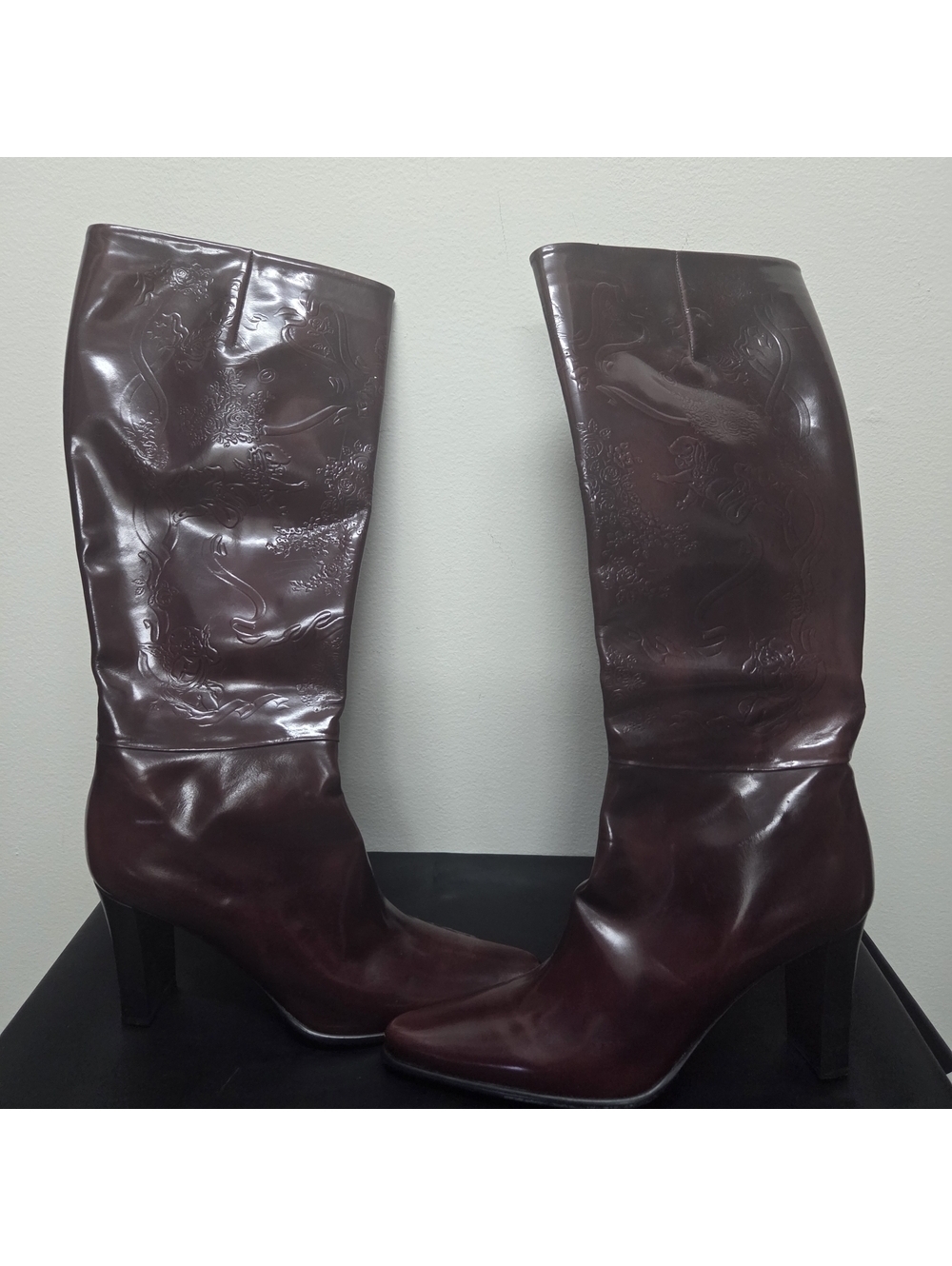 Vintage Via Spiga Dark Burgandy Cherub Embossed Heeled Boots